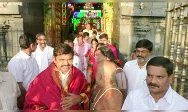 Tamil Nadu Cm Travelled To Tirupati For Lord Balaji Darshan-முதல்வர் பழனிசாமி குடும்பத்துடன் ஆன்மிக பயணம்